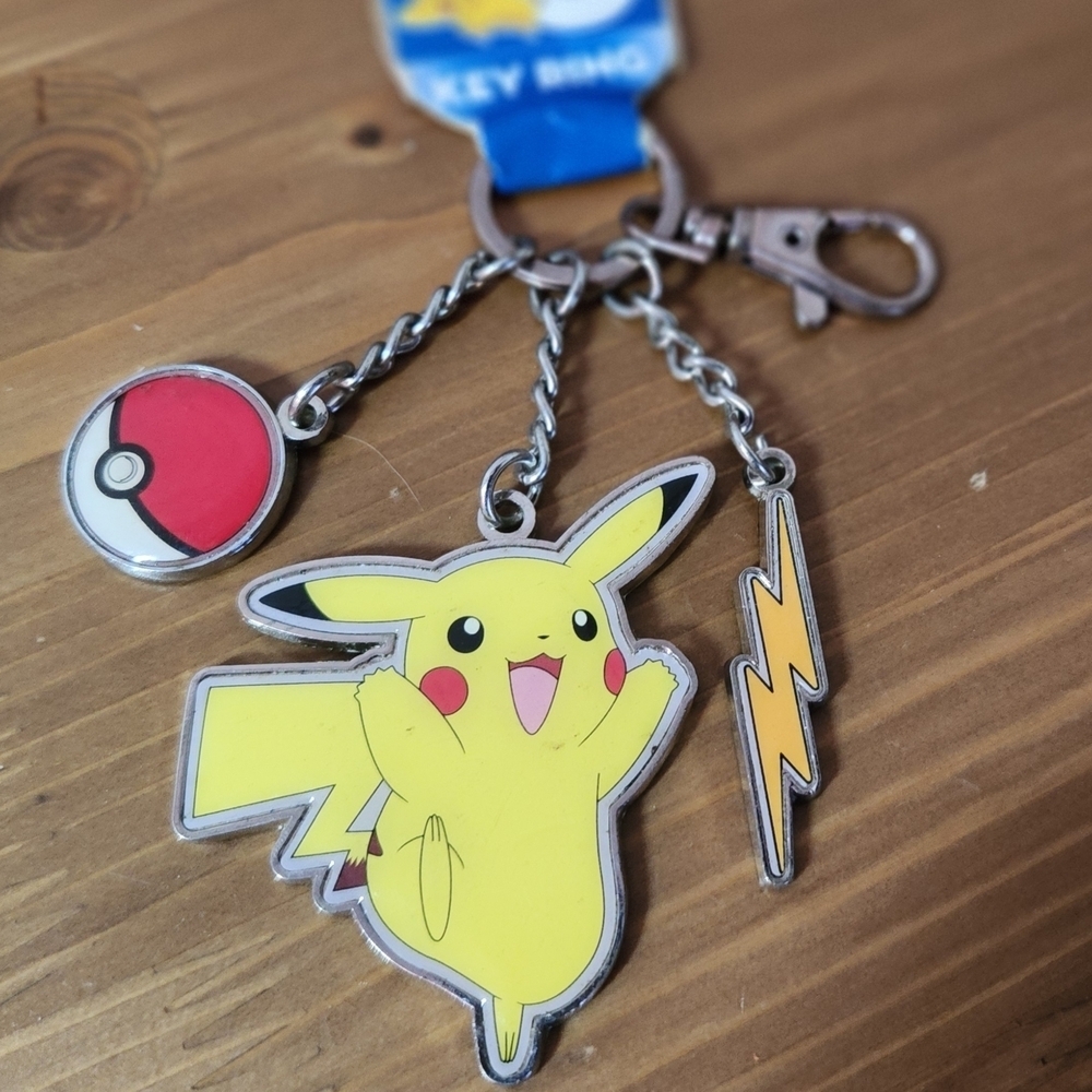 Pokemon Yellow and Black Pikachu Wallet and Key Ring Set - Picture 2 of 9